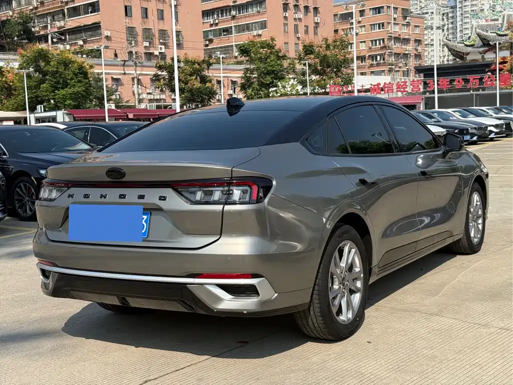 Ford Mondeo — миниатюра 5