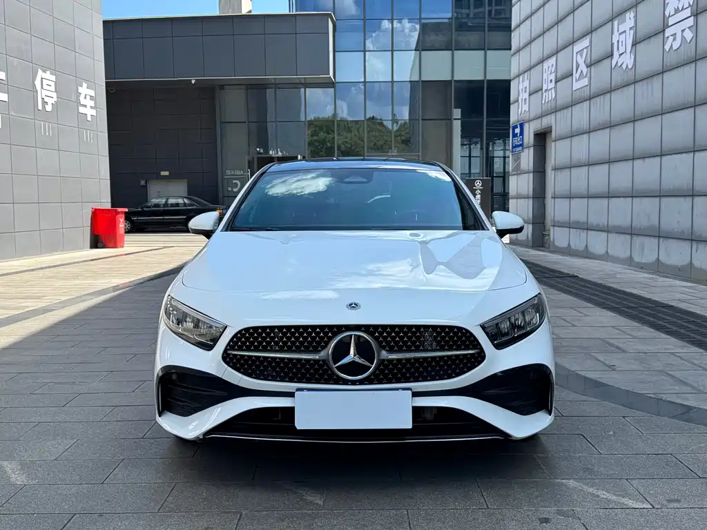Mercedes-Benz A-Class — миниатюра 2