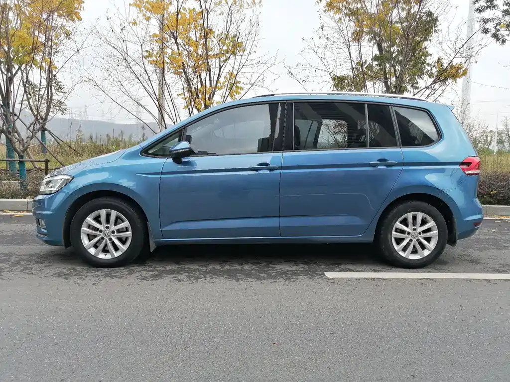 Volkswagen Touran — миниатюра 7