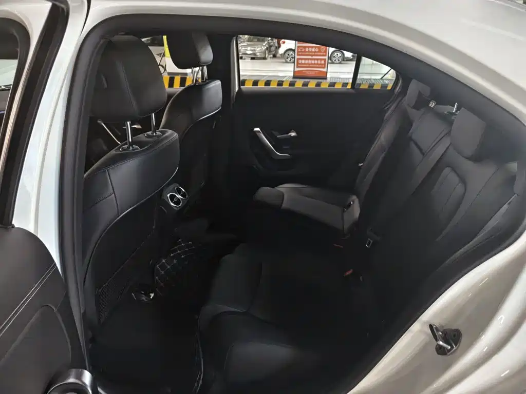 Mercedes-Benz A-Class — миниатюра 10