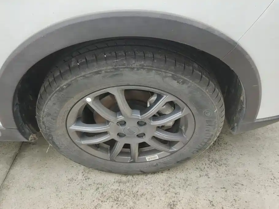 Geely Vision X3 — миниатюра 6