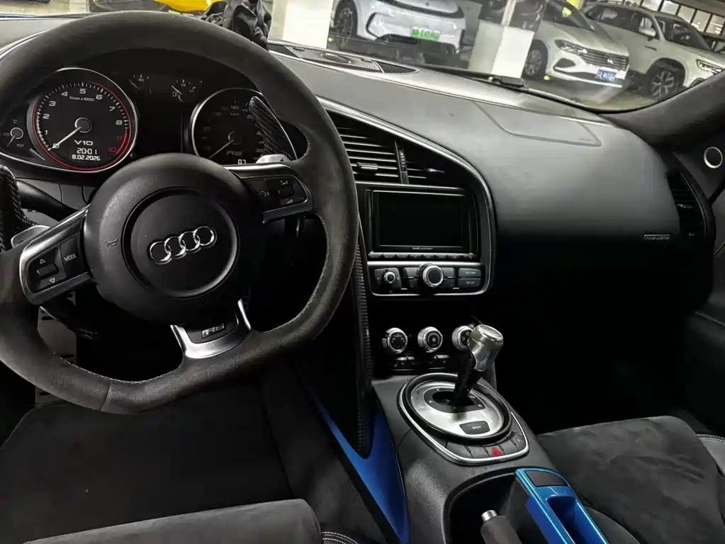 Audi R8 — миниатюра 6
