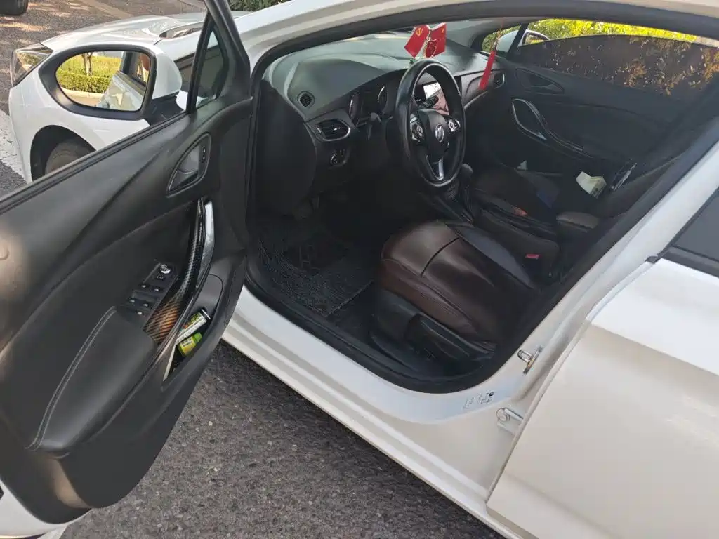 Buick Verano — миниатюра 14