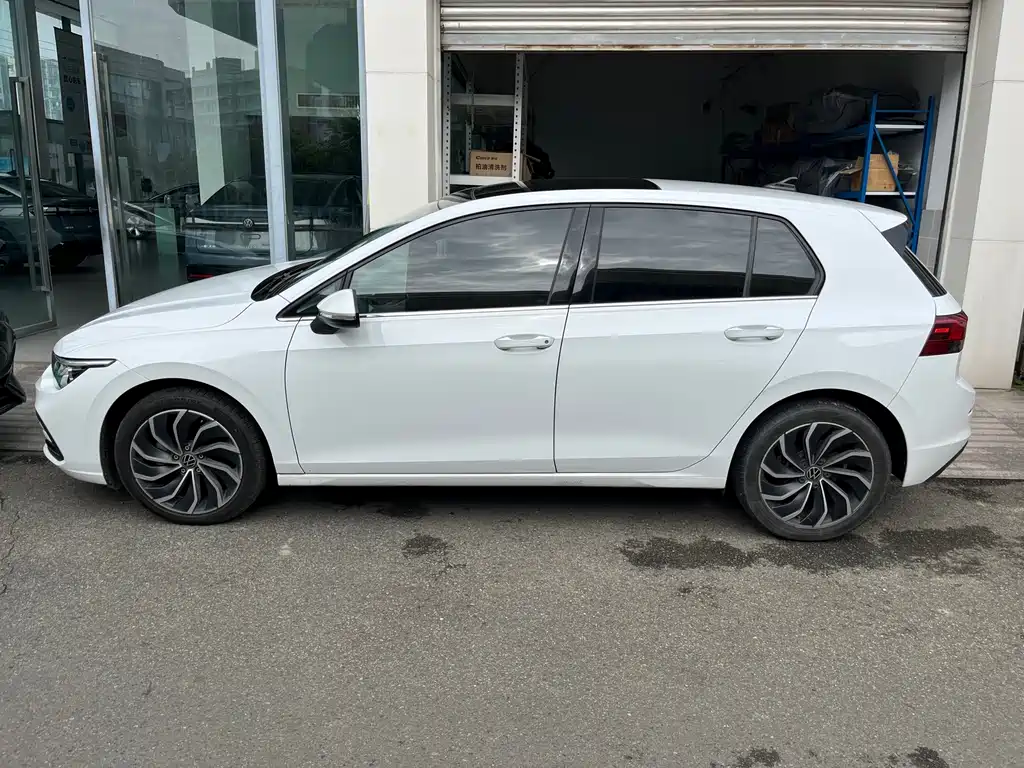 Volkswagen Golf 2023 280TSI DSG Pro