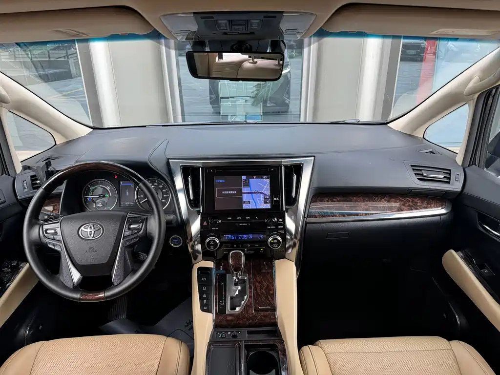 Toyota Alphard 2019 2.5L Luxury