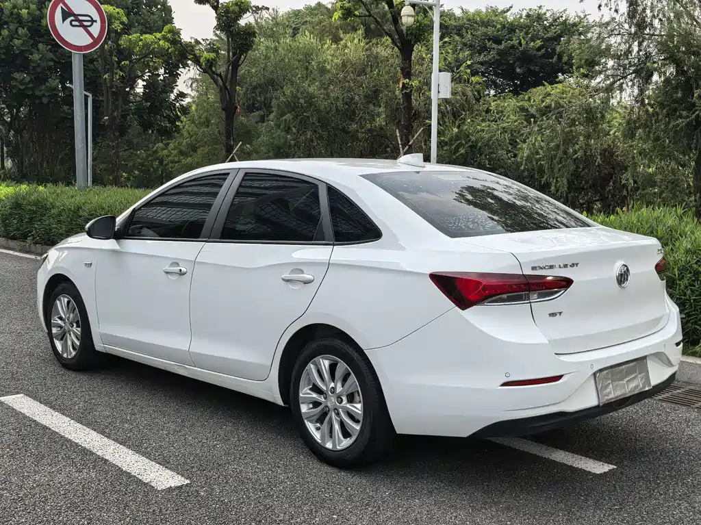 Buick Excelle — миниатюра 3