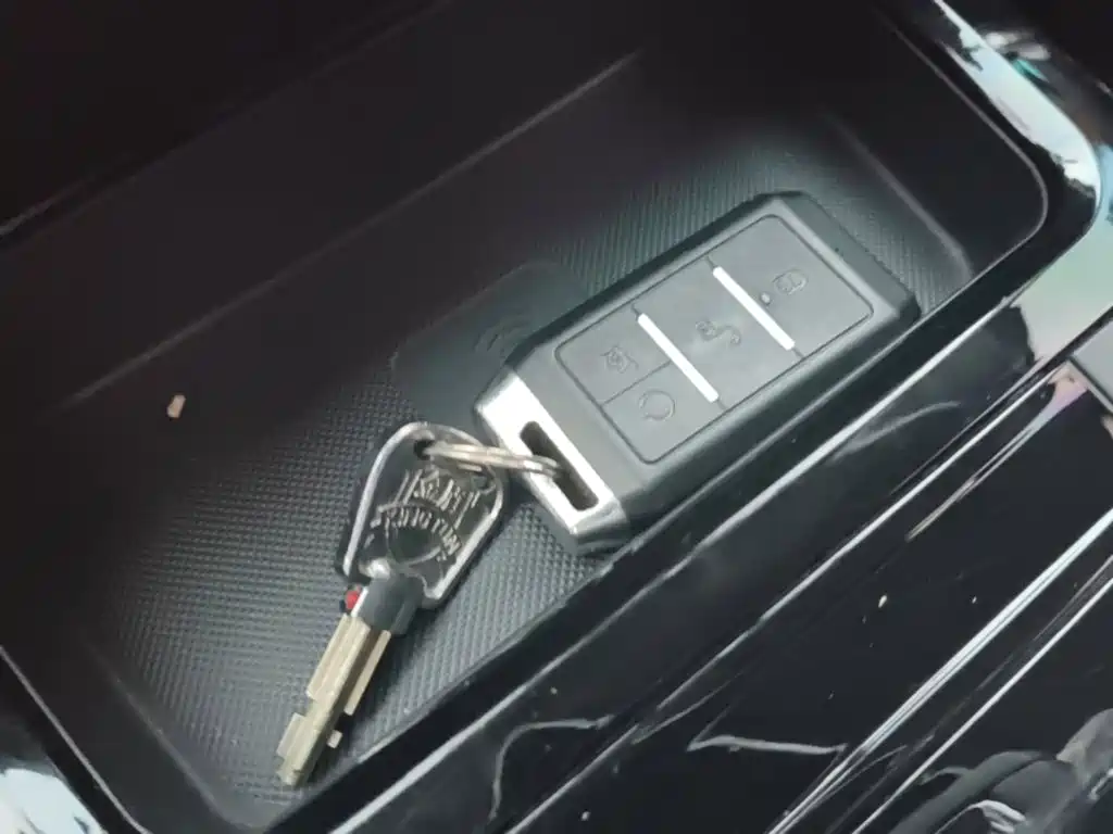 BYD Yuan EV — миниатюра 9