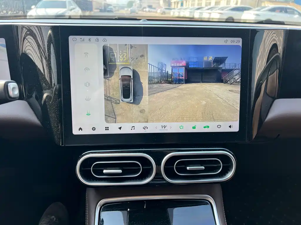 Leapmotor Leapmotor C01 — миниатюра 8