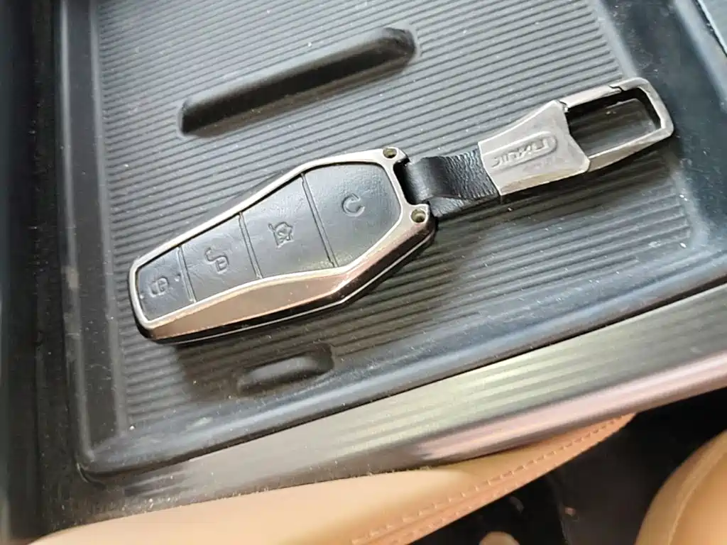 BYD L DM-i — миниатюра 9
