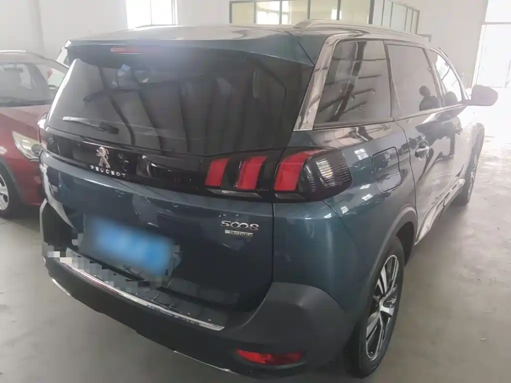 Peugeot 5008 — миниатюра 7