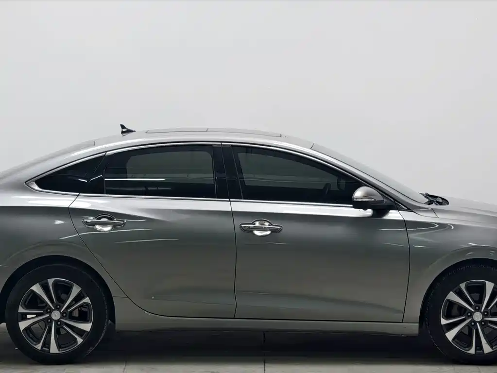 Changan Eado — миниатюра 8