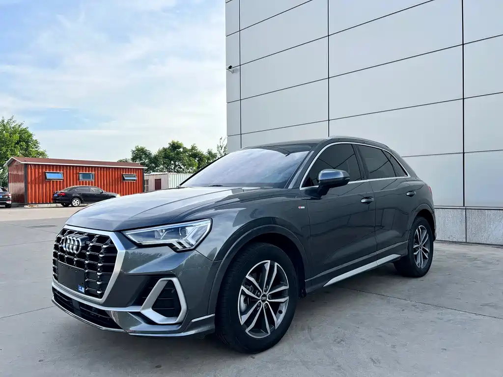 Audi Q3 2021
