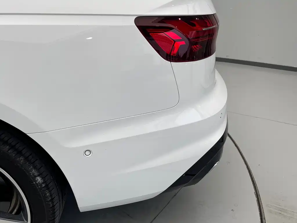 Audi A4L — миниатюра 10