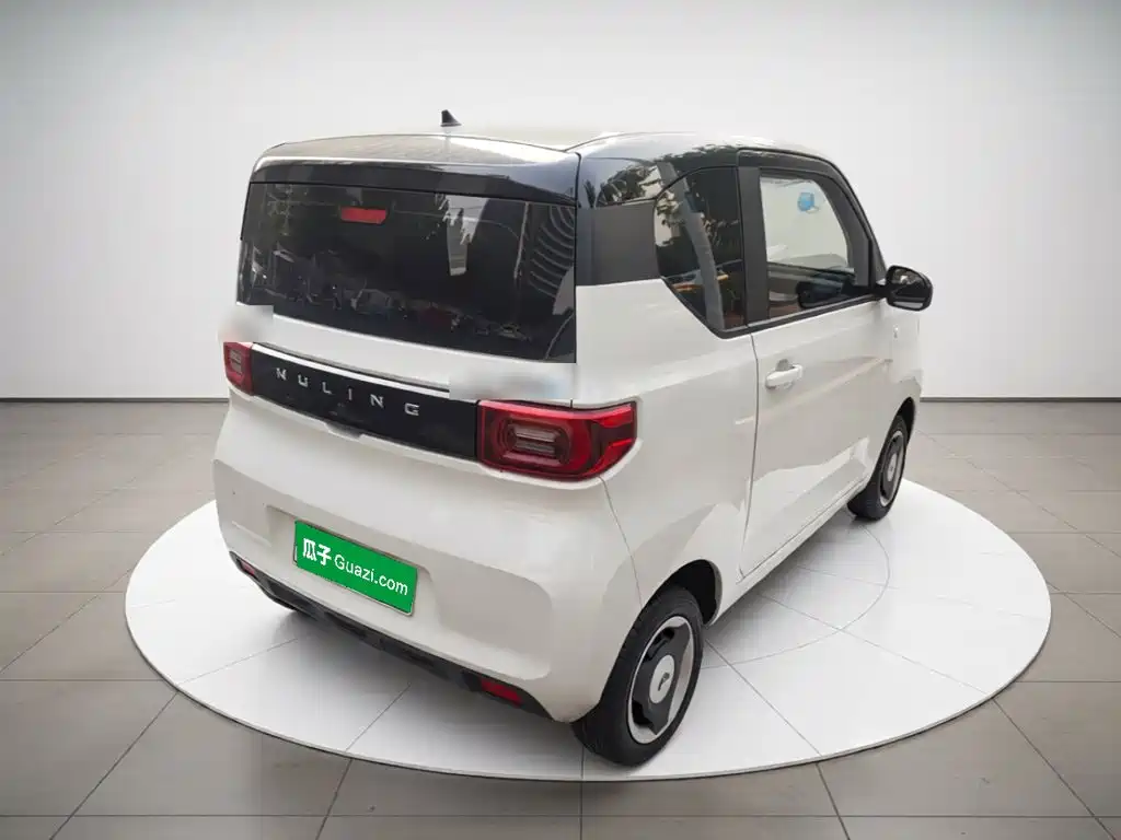 Wuling MINIEV — миниатюра 4