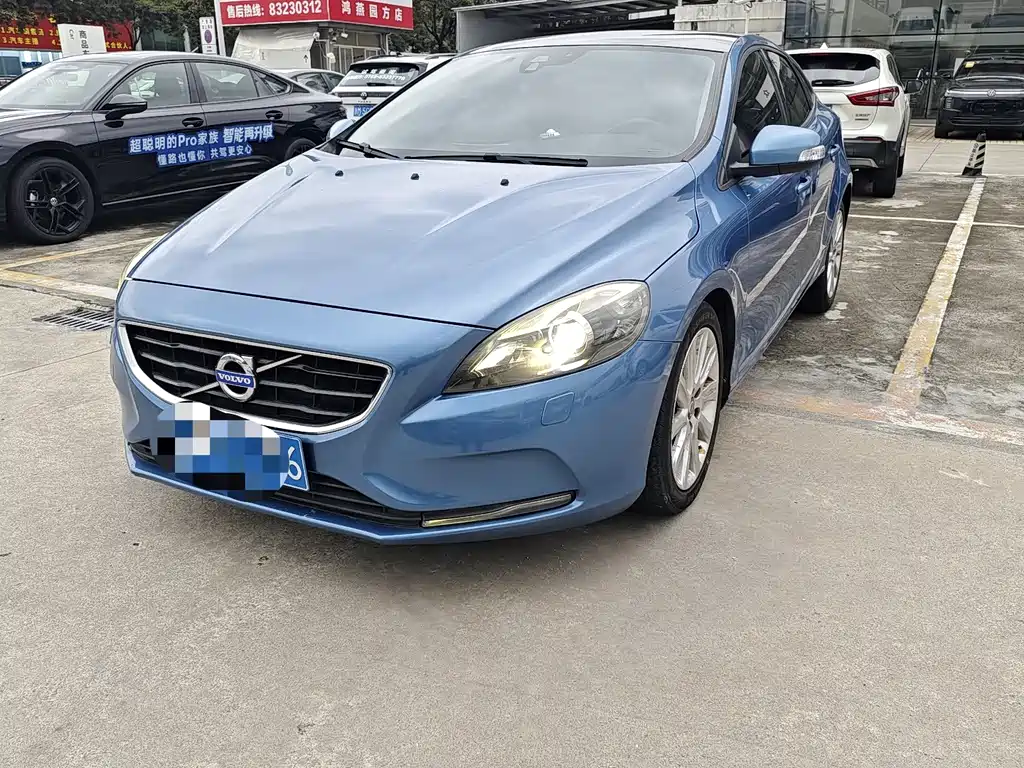 Volvo V40 2014
