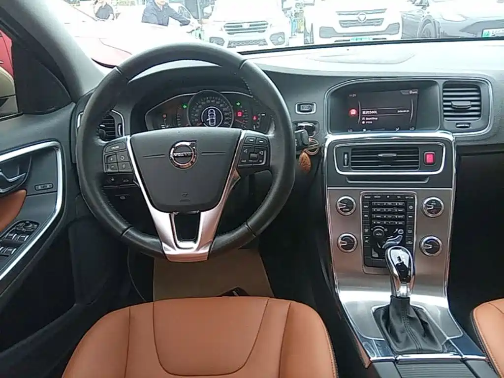 Volvo S60 — миниатюра 11