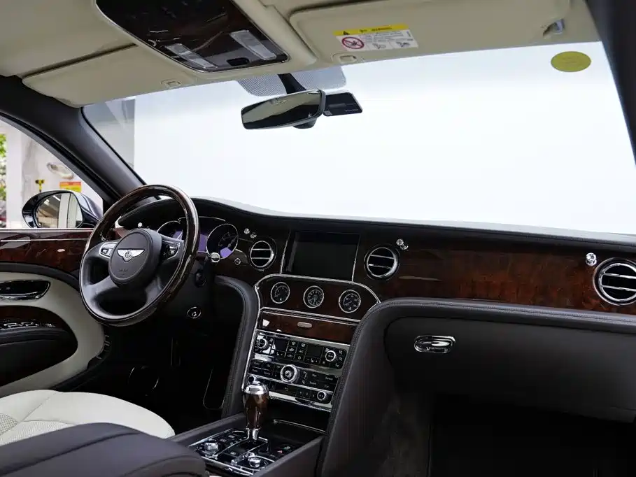 Bentley Mulsanne — миниатюра 8