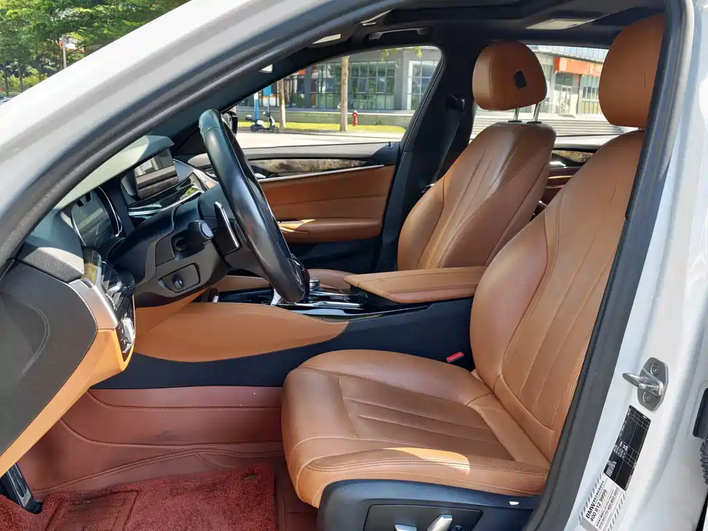 BMW 5 Series — миниатюра 5