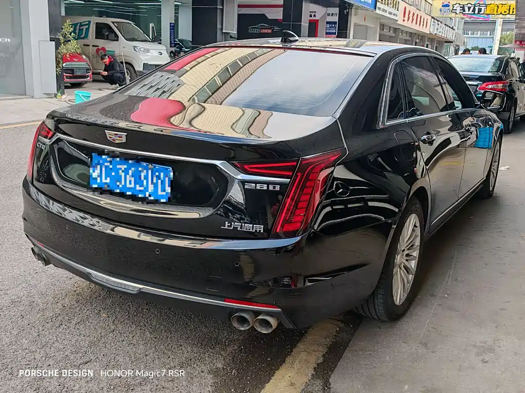 CADILLAC CT6