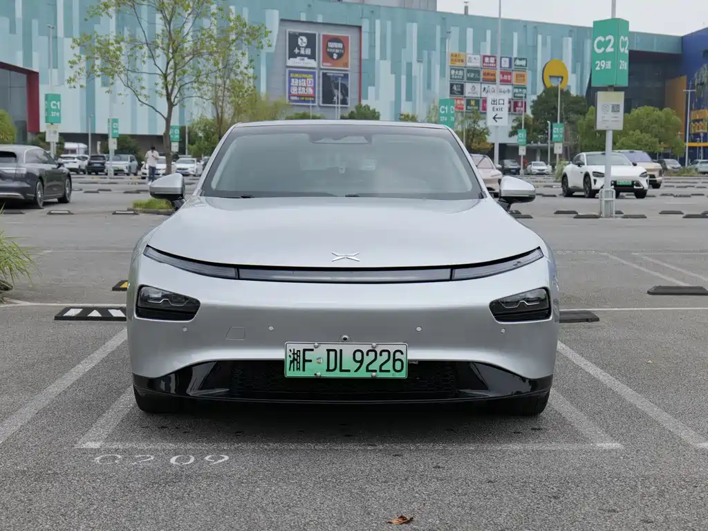 XPeng P7 — миниатюра 2