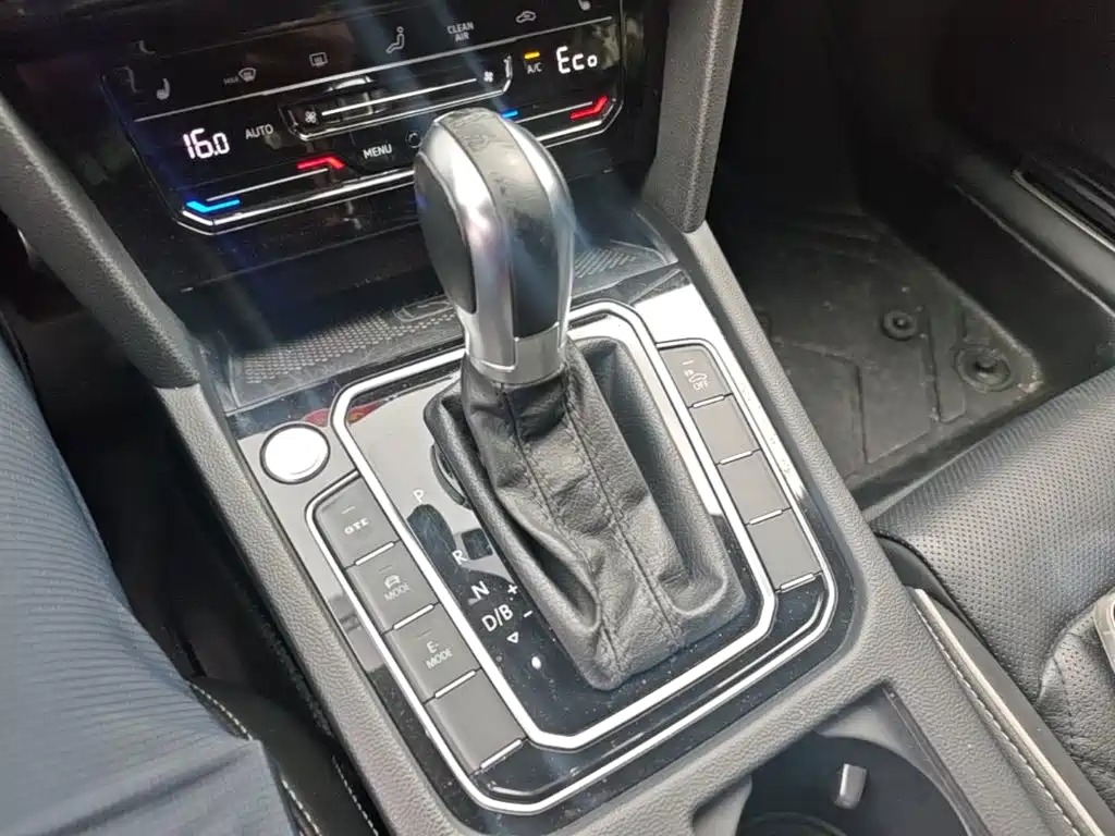 Volkswagen Magotan PHEV — миниатюра 14
