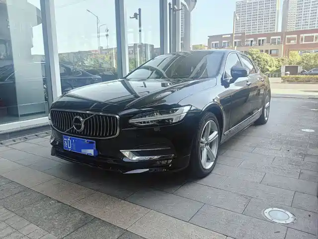 VOLVO  S90 2018