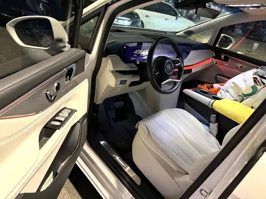 Buick GL8 Hybrid — миниатюра 9