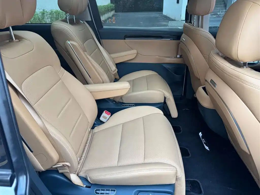 GAC Motor Trumpchi E8 PHEV — миниатюра 11