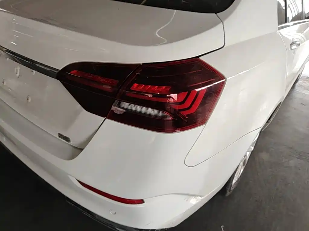 Geely Emgrand — миниатюра 8