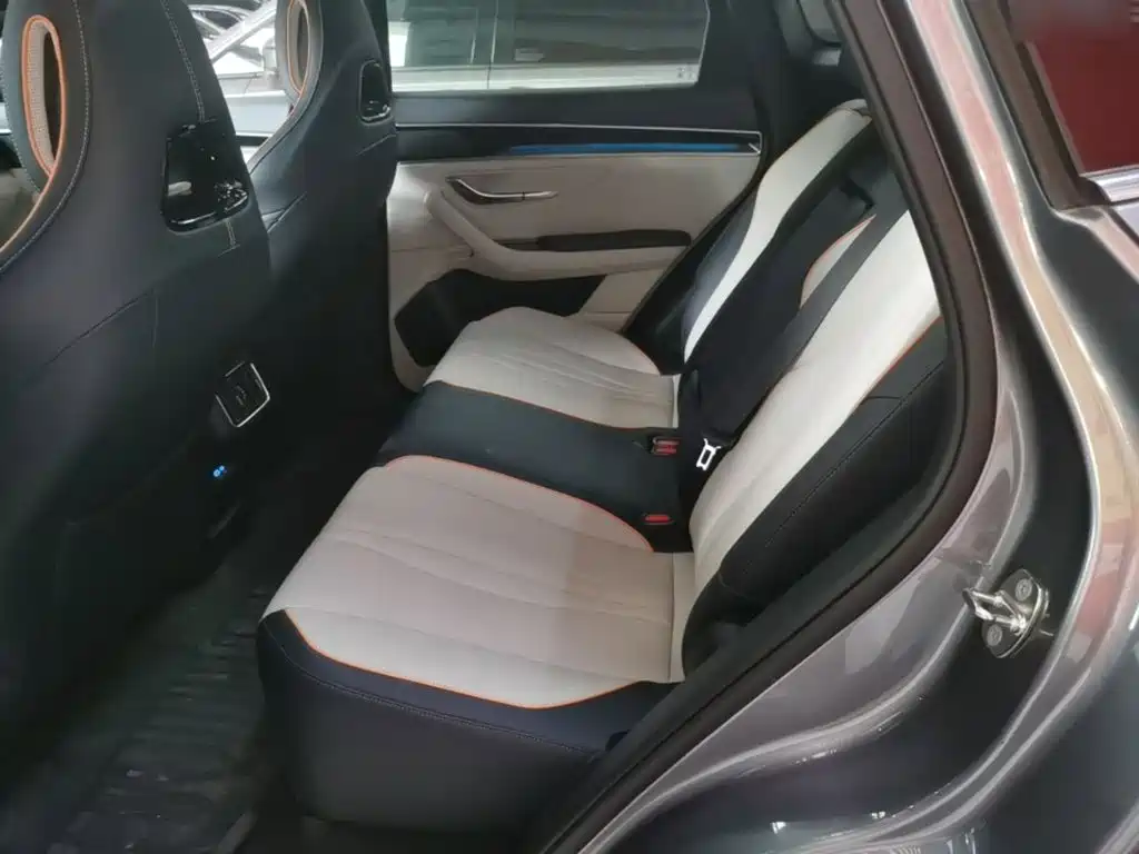 BYD PLUS New Energy — миниатюра 17