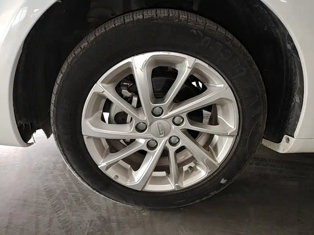 Geely Emgrand — миниатюра 23
