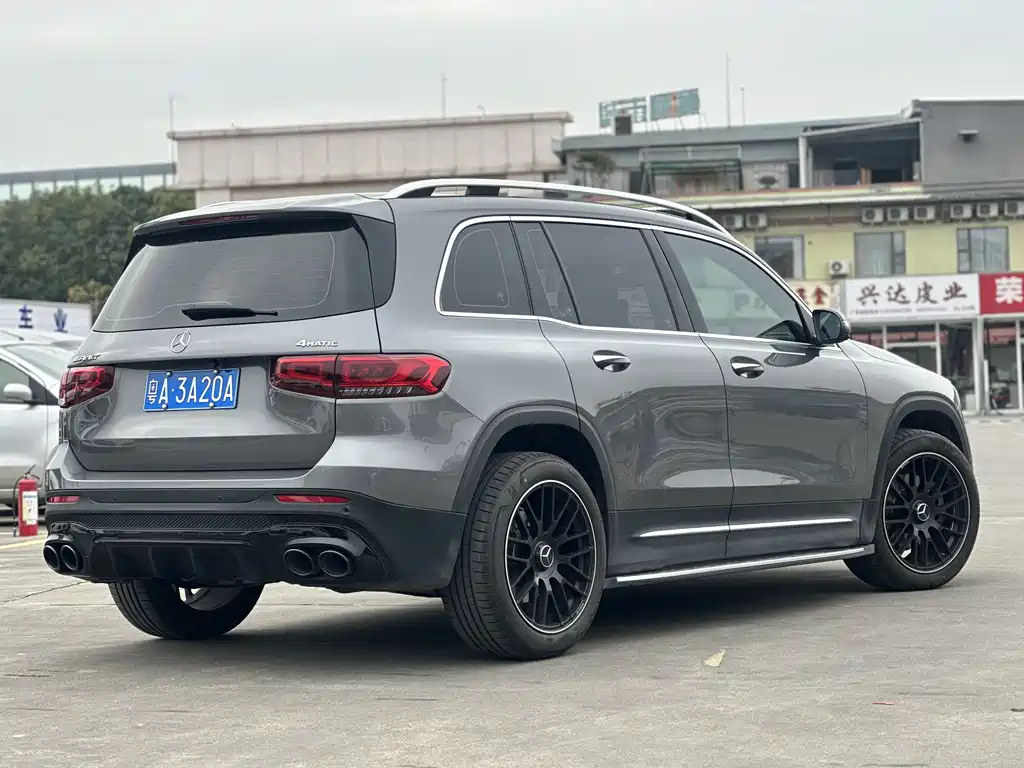 MERCEDES-BENZ GLB