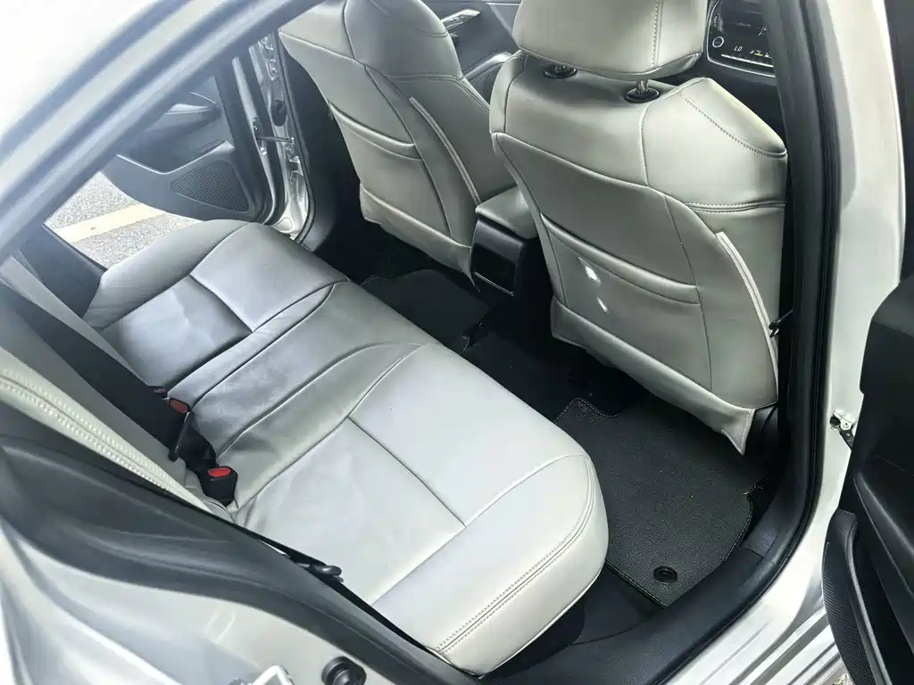 Toyota Corolla — миниатюра 9