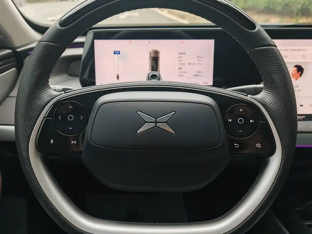 XPeng P7 — миниатюра 10