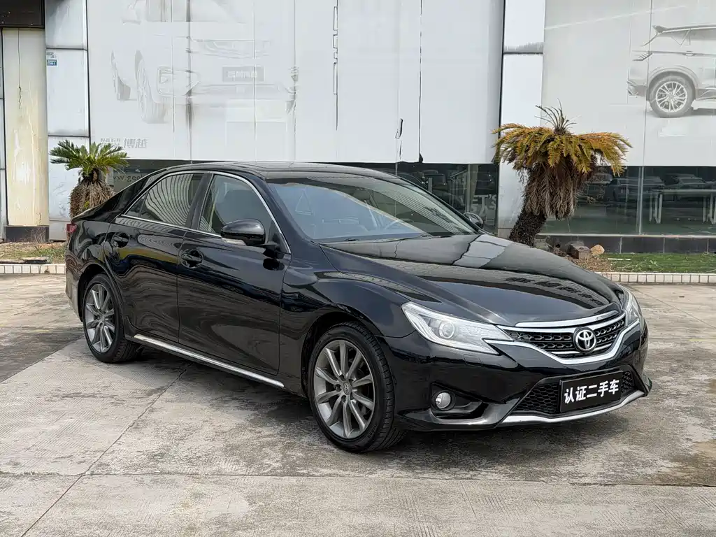 Toyota Reiz — миниатюра 3