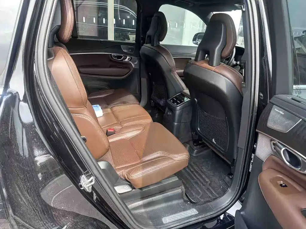 Volvo XC90 PHEV — миниатюра 4