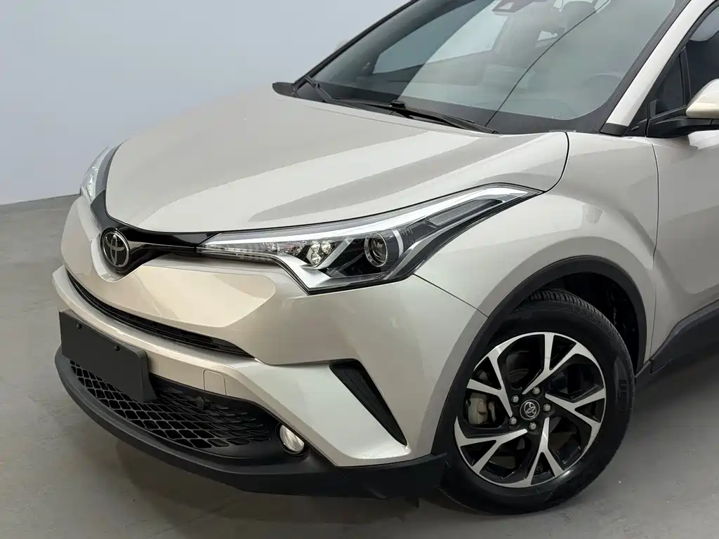 TOYOTA C HR
