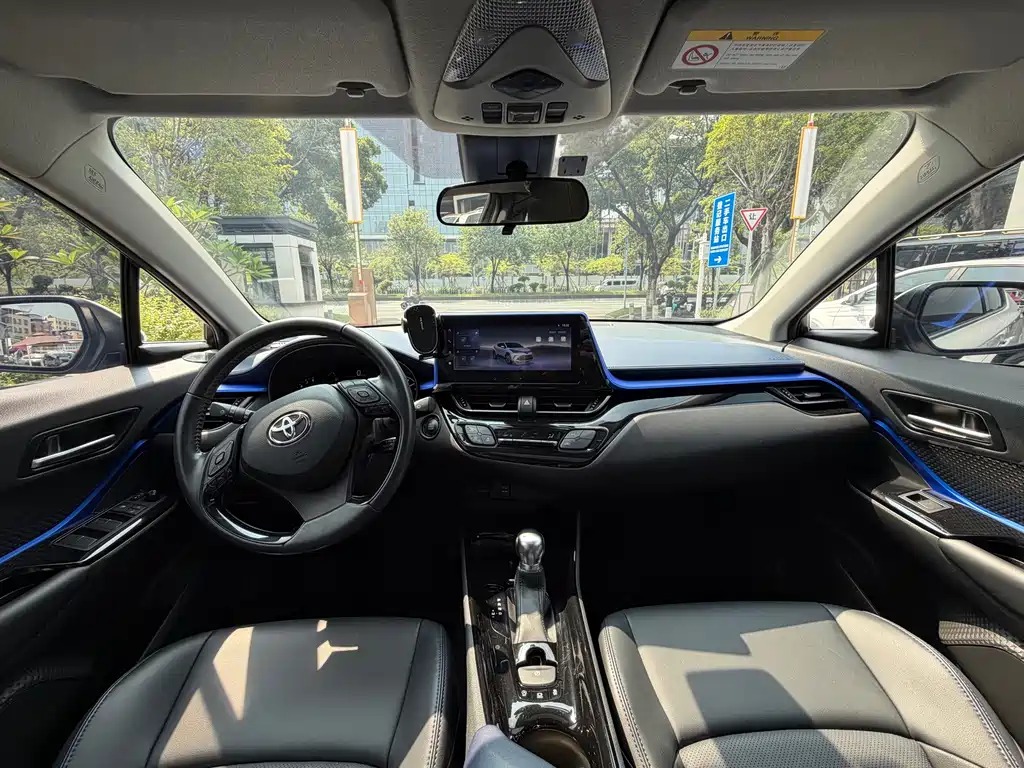Toyota C-HR — миниатюра 19