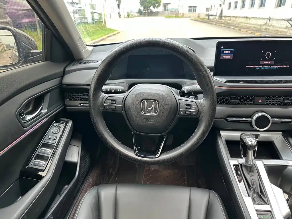 Honda Accord — миниатюра 11