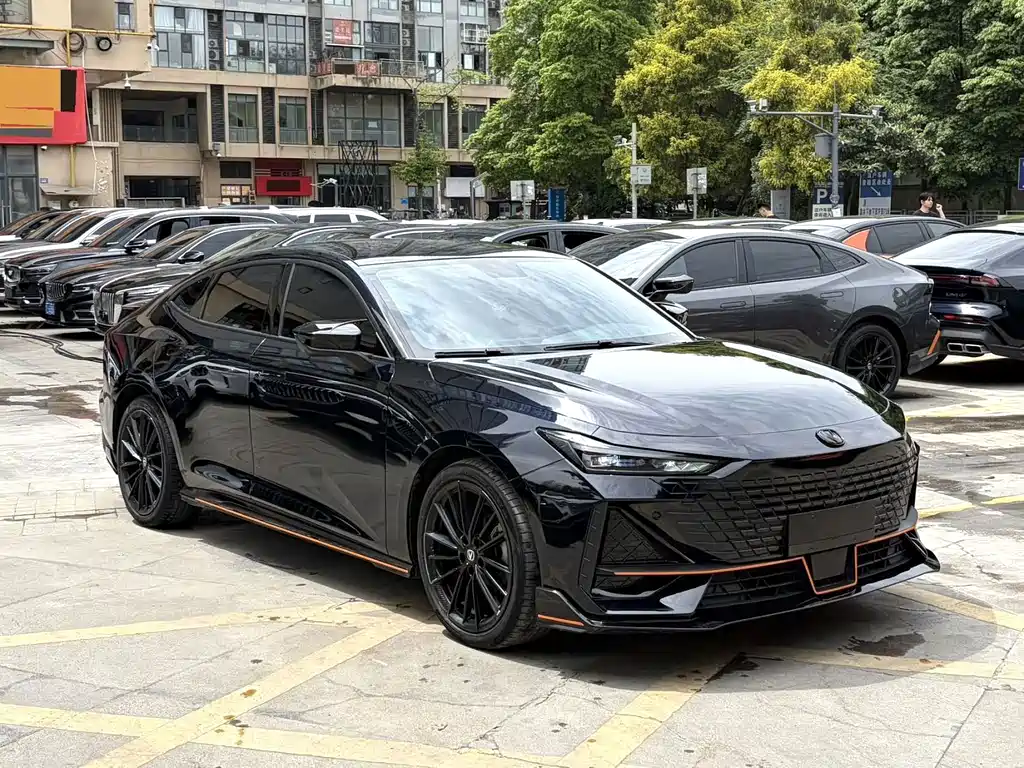 Changan UNI-V — миниатюра 3