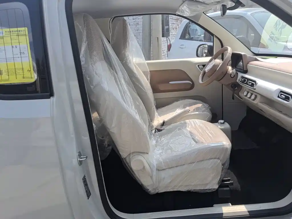 Wuling MINIEV — миниатюра 25