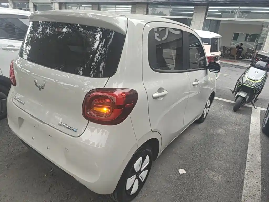 Wuling MINIEV — миниатюра 7