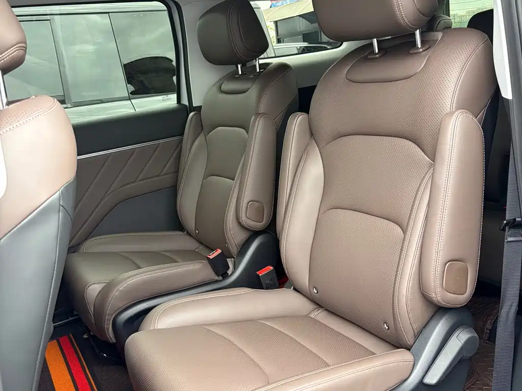 Wuling Xingguang 730 New Energy — миниатюра 10