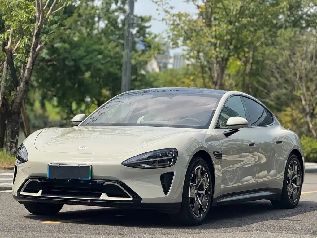 Xiaomi SU7 2024