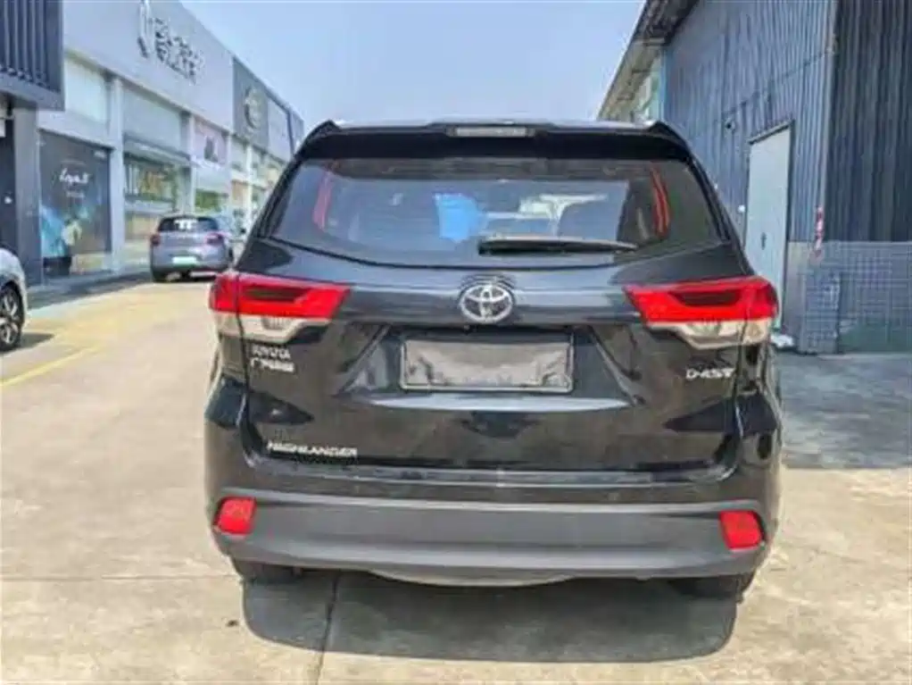 Toyota Highlander — миниатюра 7