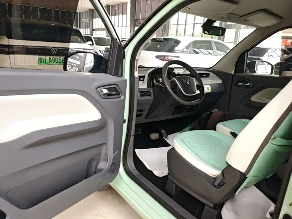 Wuling MINIEV — миниатюра 16