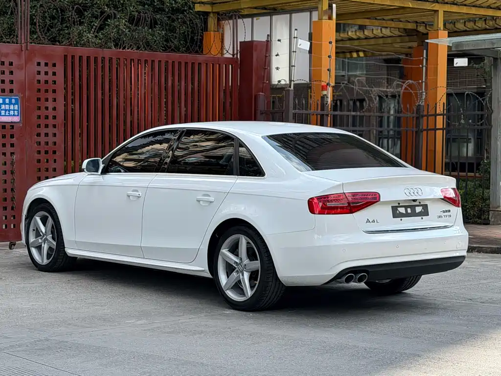 Audi A4L — миниатюра 4