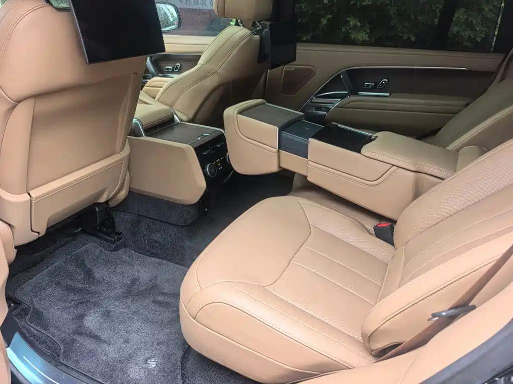 Land Rover Range Rover 2025 3.0 L6 400PS Long Wheelbase