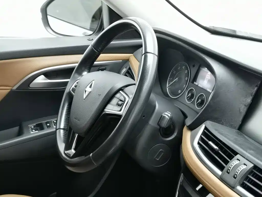 Borgward BX7 — миниатюра 22