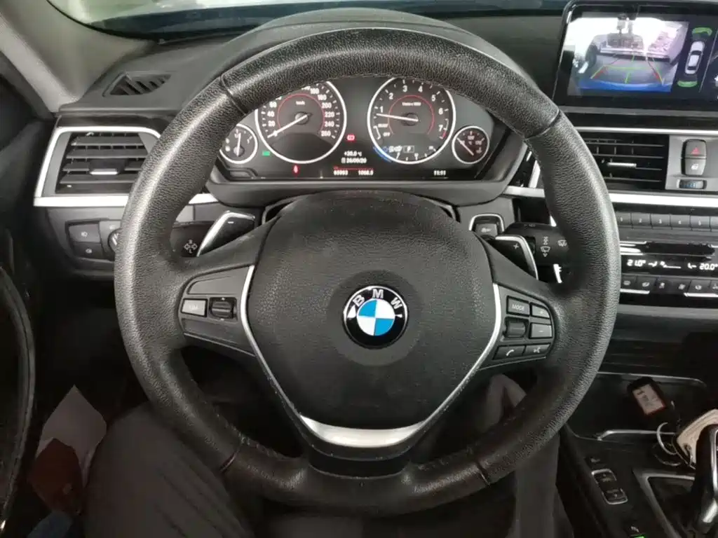 BMW 3 Series — миниатюра 11